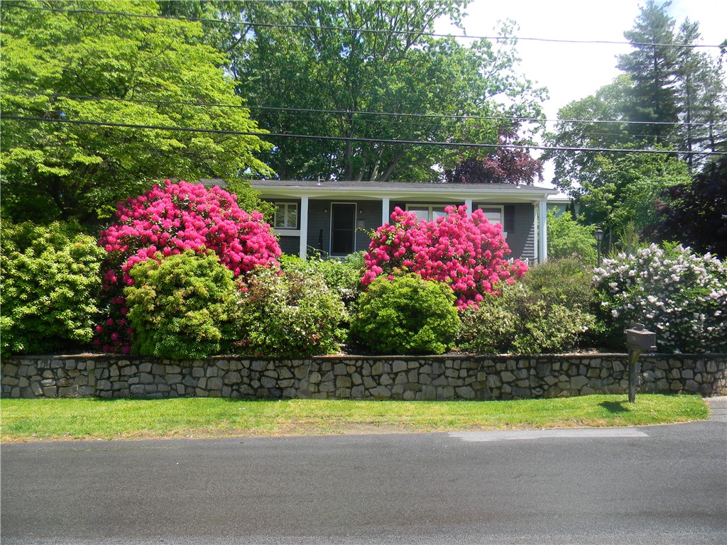90 Quaker Drive
