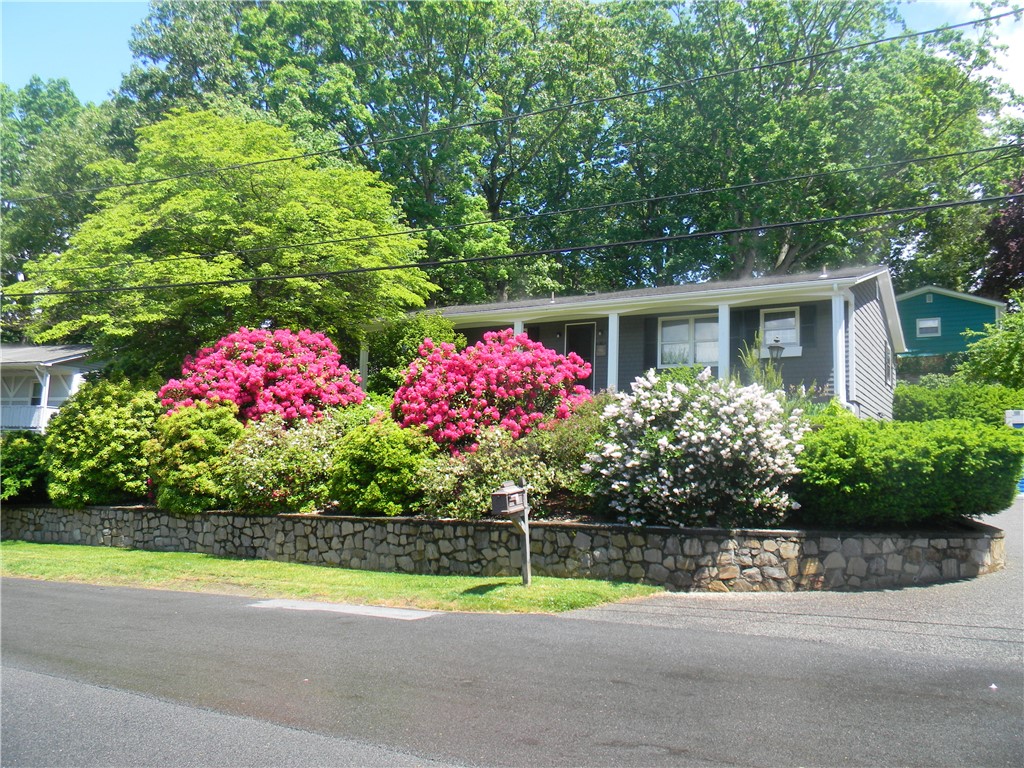 90 Quaker Drive