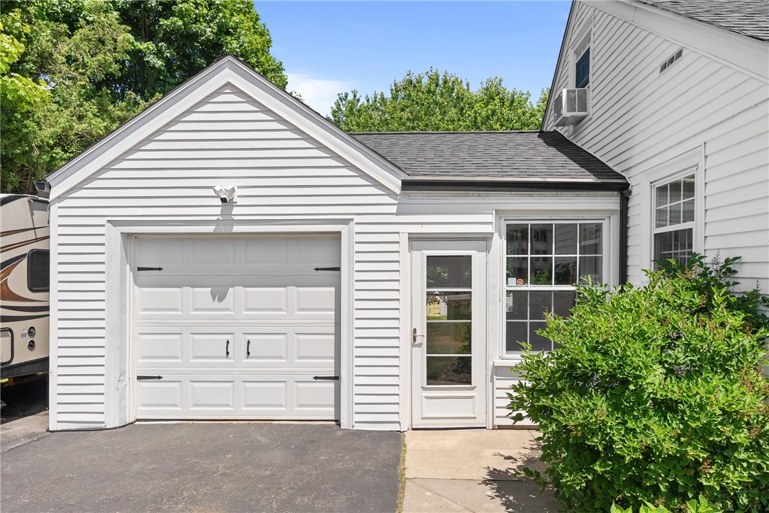 1472 Wampanoag Trail
