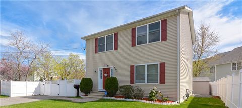 Single Family Residence in Pawtucket RI 137 Stearns Street.jpg