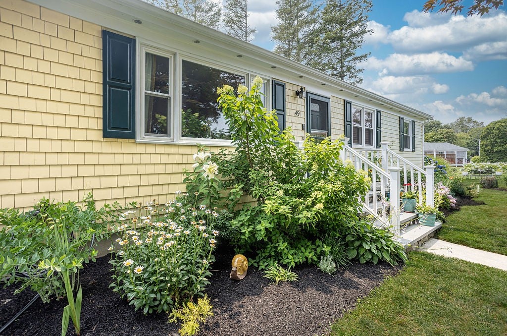 49 Evergreen Drive