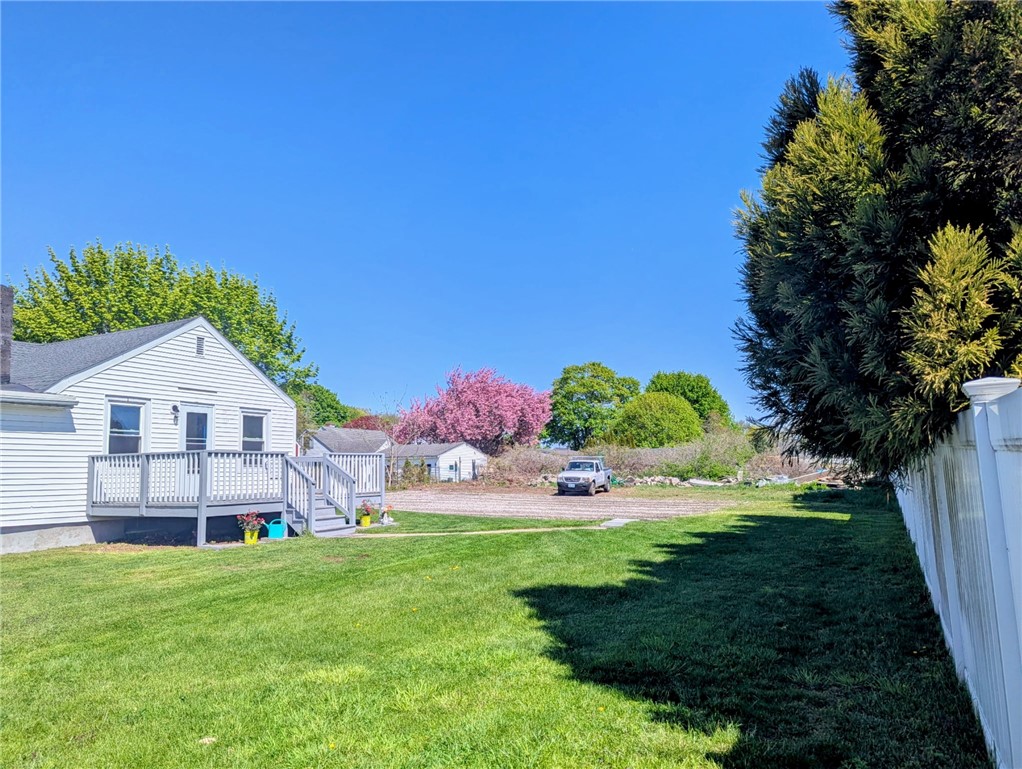 1609 West Main Road