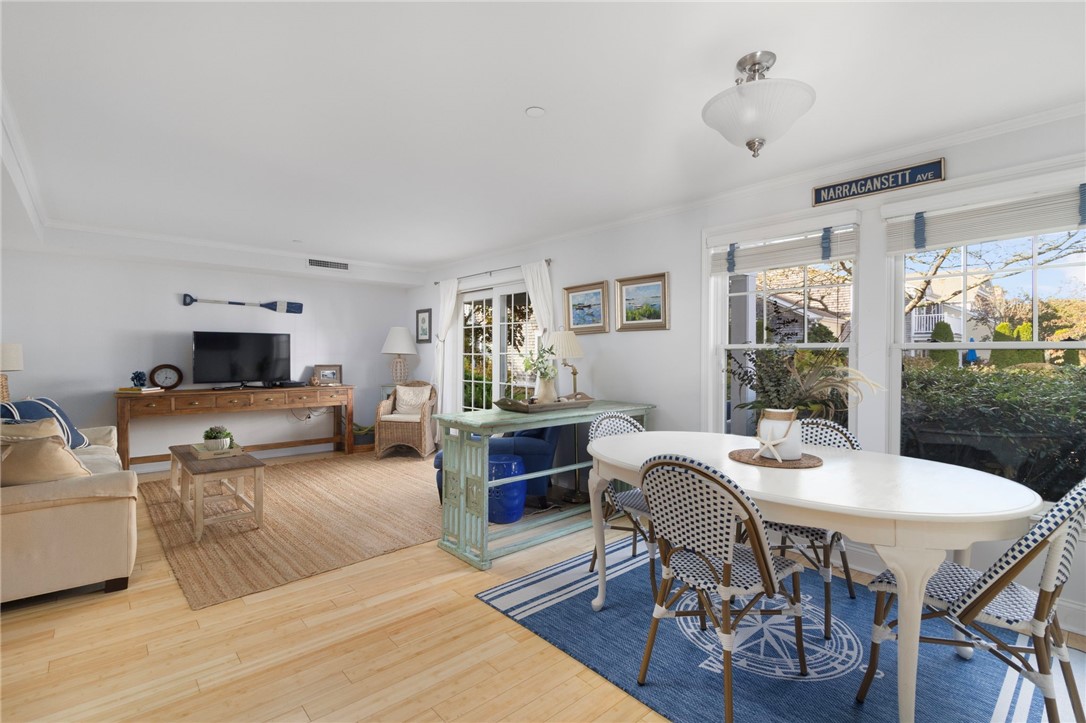 20 Narragansett Avenue 905