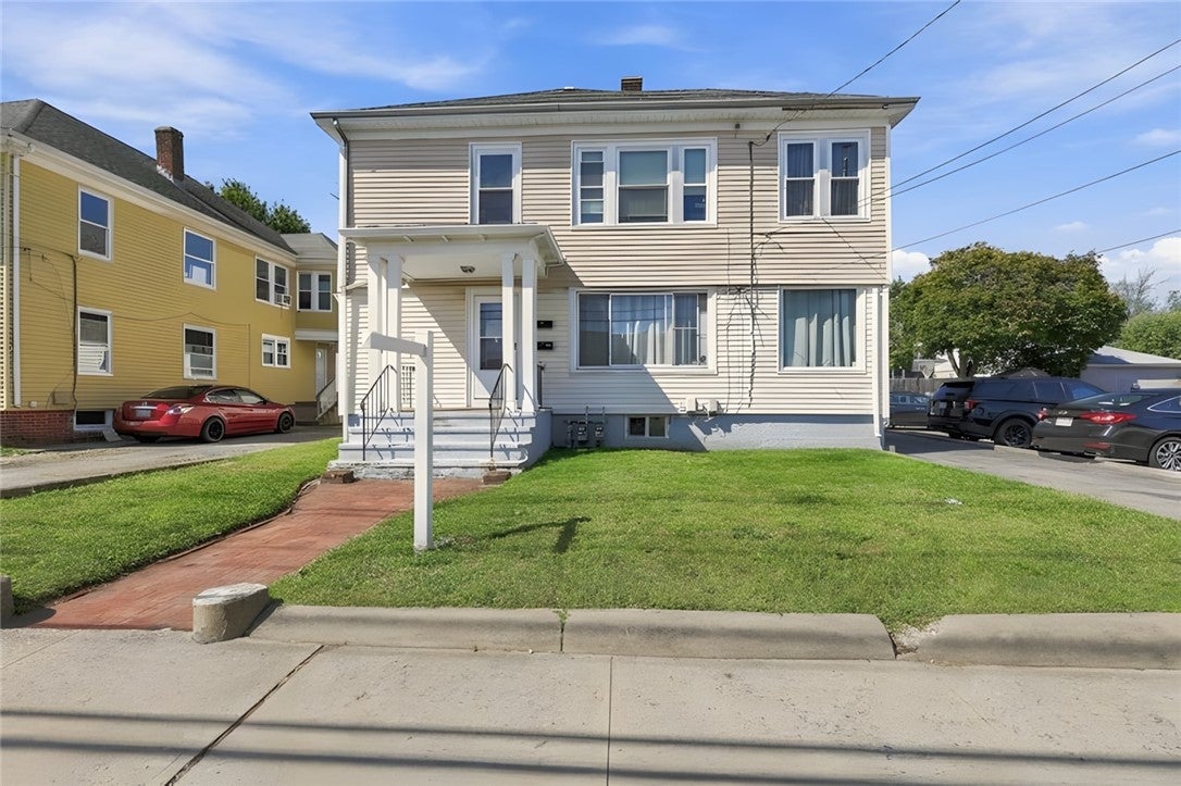 904 Newport Avenue