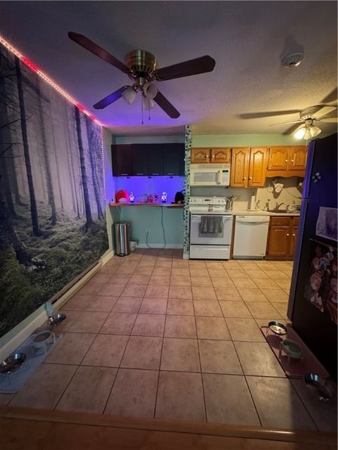 11 Apple Valley Parkway 8 Smithfield RI 02828