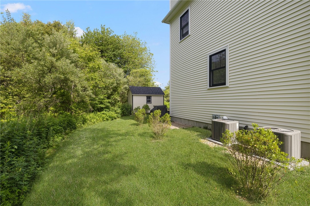 40 Lakeworth Avenue