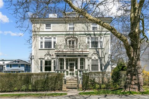 20 Berkeley Avenue 5 Newport RI 02840