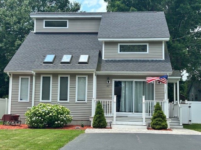 45 Lafayette Drive N