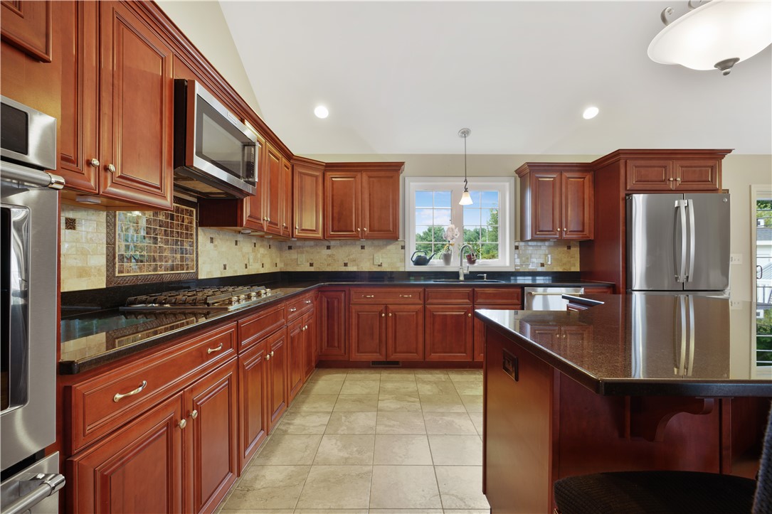 3075 Club House Drive