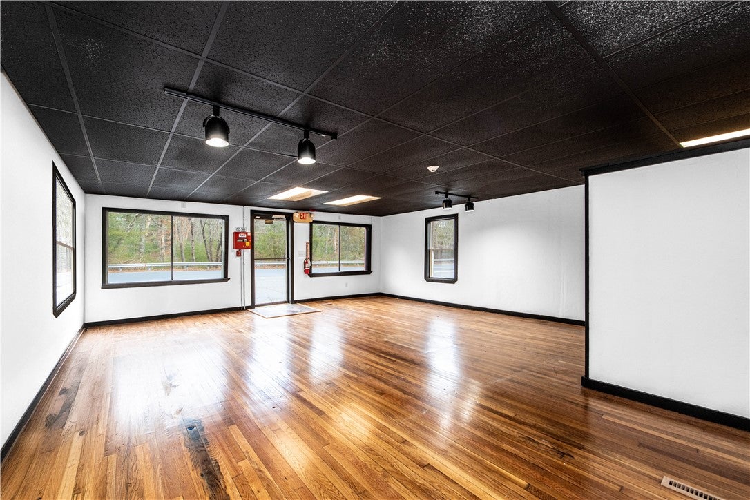 120 Danielson Pike