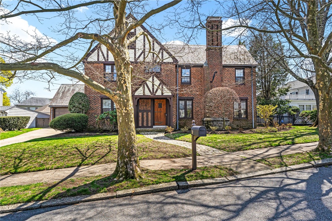 70 Dryden Avenue
