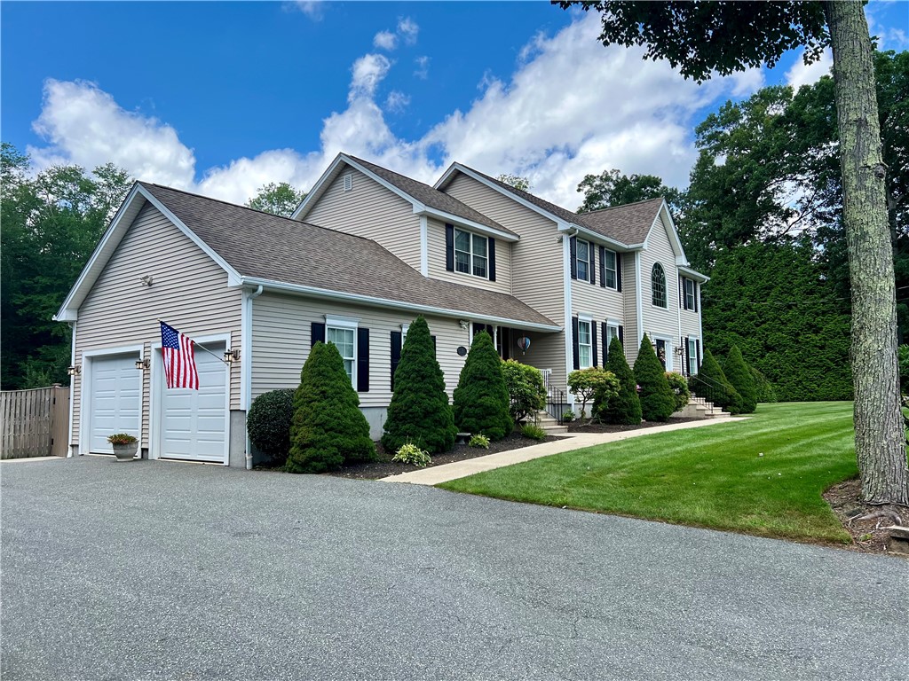 35 East Lantern Road