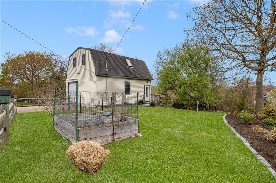 South Kingstown, Rhode Island, 02879, United States, 2 Bedrooms Bedrooms, ,2 BathroomsBathrooms,Residential,Active,2045615