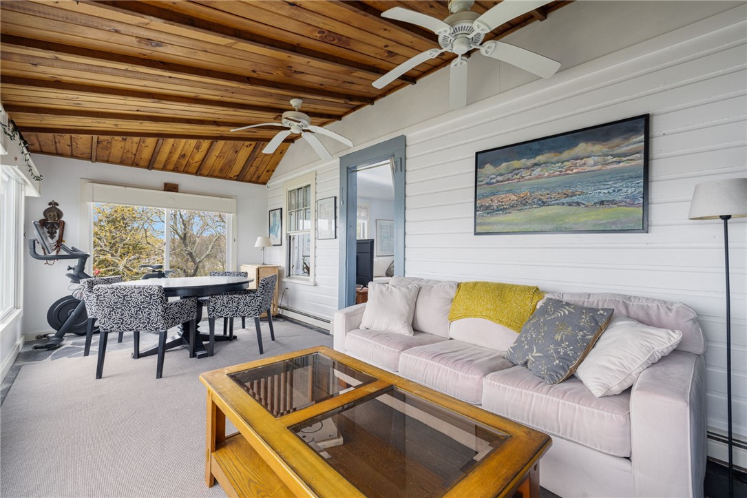 South Kingstown, Rhode Island, 02879, United States, 2 Bedrooms Bedrooms, ,2 BathroomsBathrooms,Residential,Active,2045615