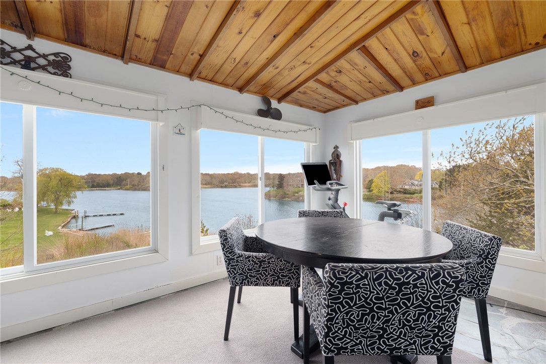 South Kingstown, Rhode Island, 02879, United States, 2 Bedrooms Bedrooms, ,2 BathroomsBathrooms,Residential,Active,2045615