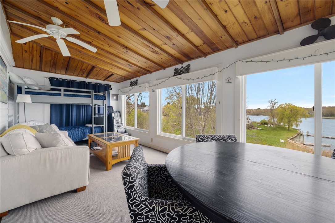 South Kingstown, Rhode Island, 02879, United States, 2 Bedrooms Bedrooms, ,2 BathroomsBathrooms,Residential,Active,2045615