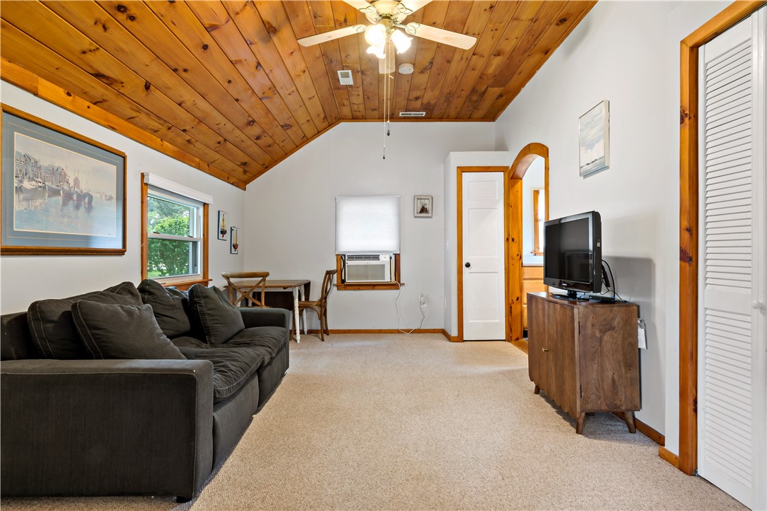 86 Winnapaug Road