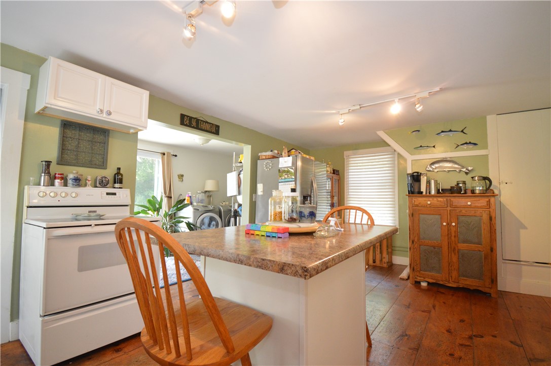 1028 East Main Road