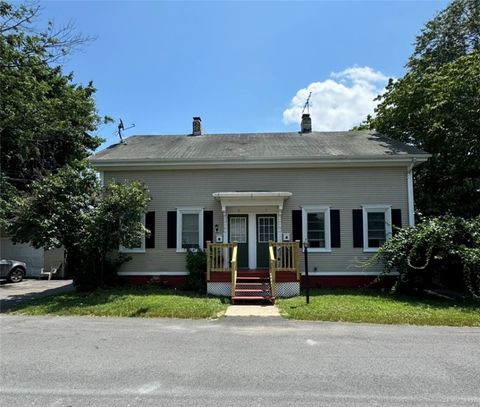 Multi Family in Johnston RI 7 Mathewson Street.jpg