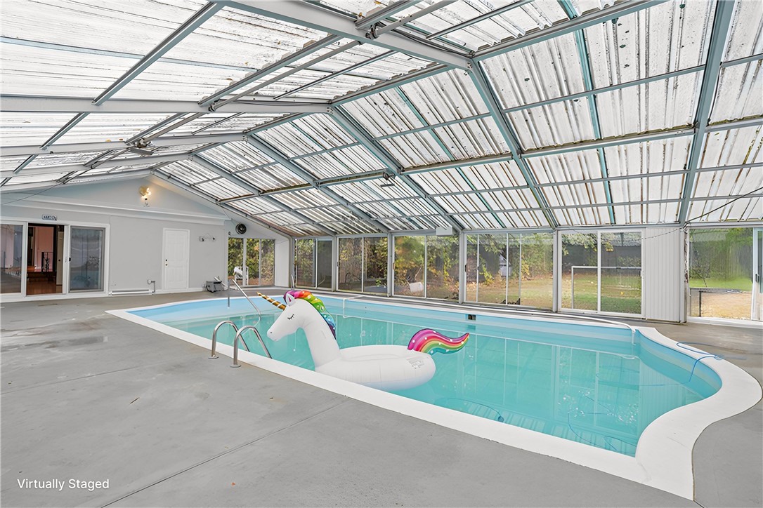 2 Oak Grove Boulevard