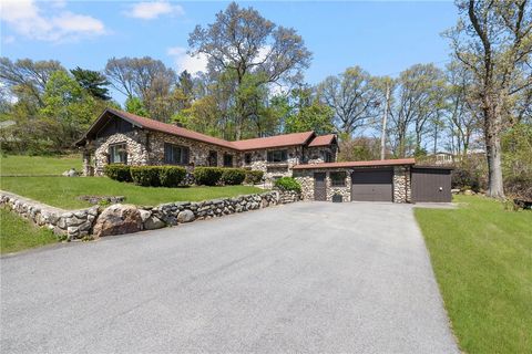 25 Oakhill Drive Cumberland RI 02864