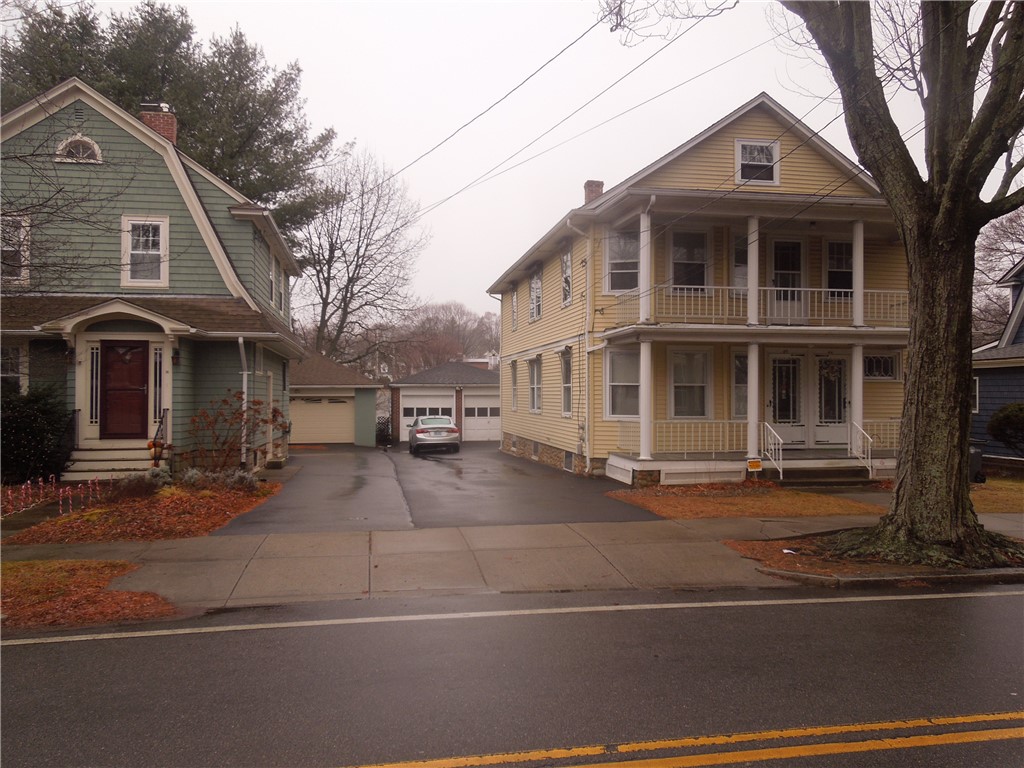 42 Gentian Avenue 44