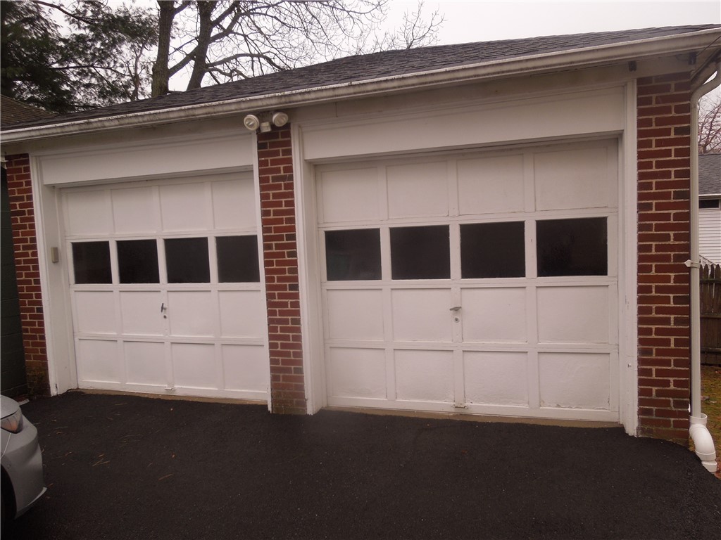 42 Gentian Avenue 44