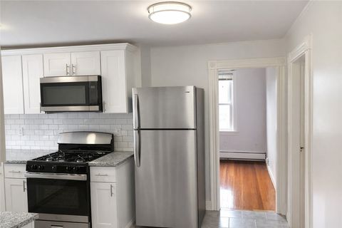 299 State Street 3 Bristol RI 02809