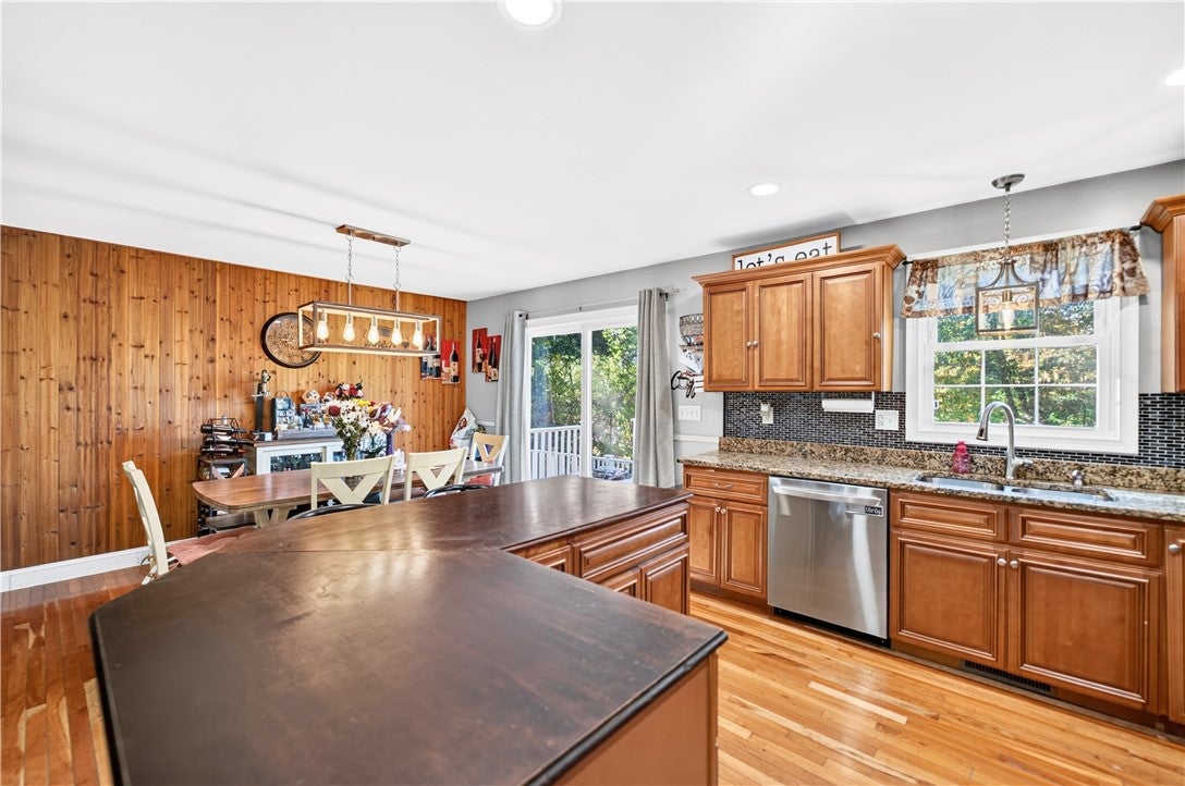 34 Old Danielson Pike A