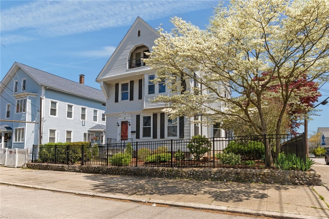 48 Waldo Street
