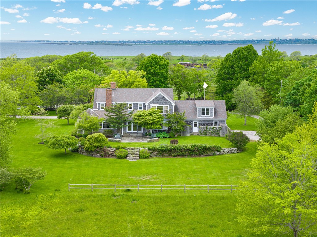 576 584C West Main Road