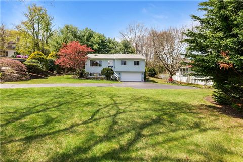 11 Highland Avenue, Warwick, RI 02886 - MLS#: 1381579