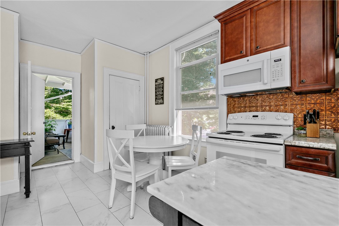 Newport, Rhode Island 02840, United States, 1 Bedroom Bedrooms, ,1 BathroomBathrooms,Residential,Active,176690