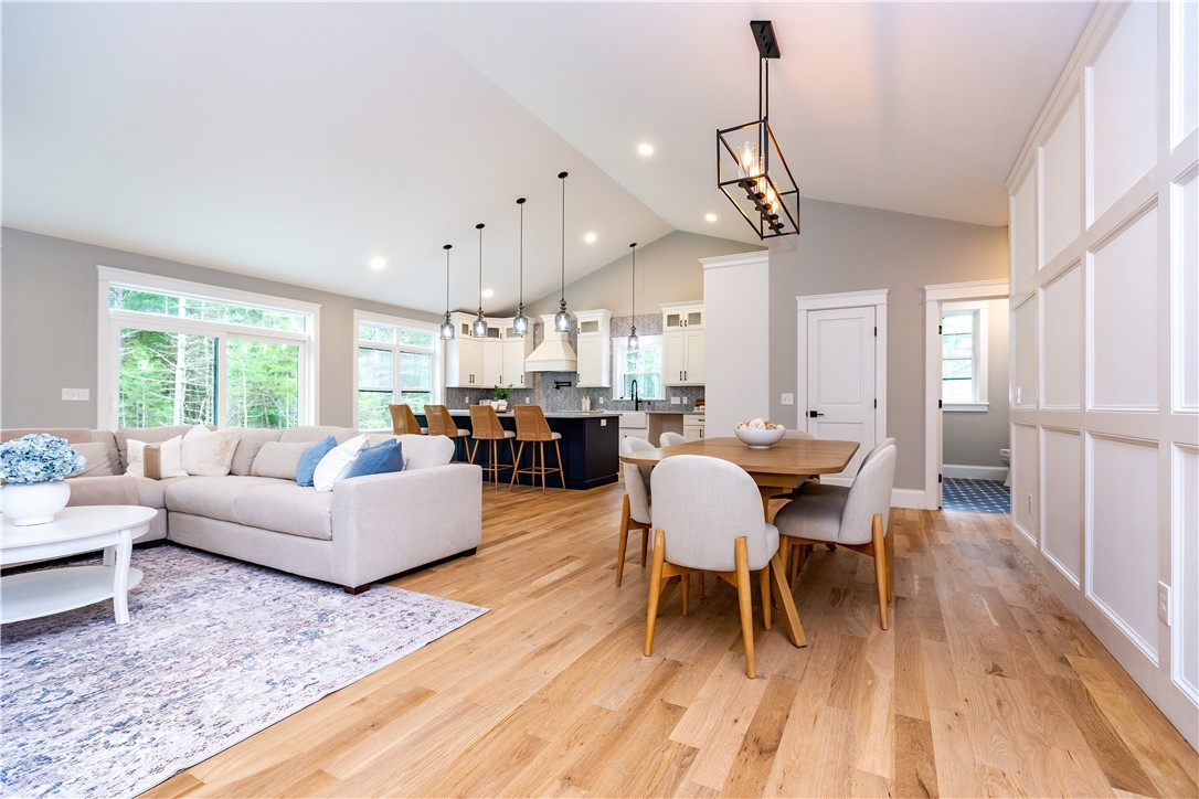 Charlestown, Rhode Island 02813, United States, 3 Bedrooms Bedrooms, ,3 BathroomsBathrooms,Residential,Pending,252248