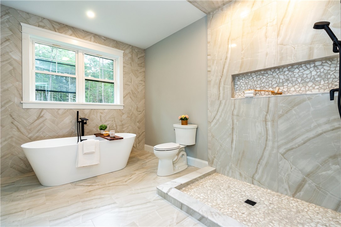 Charlestown, Rhode Island 02813, United States, 3 Bedrooms Bedrooms, ,3 BathroomsBathrooms,Residential,Pending,252248