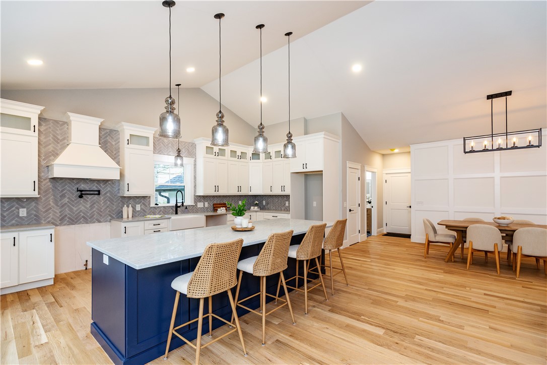 Charlestown, Rhode Island 02813, United States, 3 Bedrooms Bedrooms, ,3 BathroomsBathrooms,Residential,Pending,252248