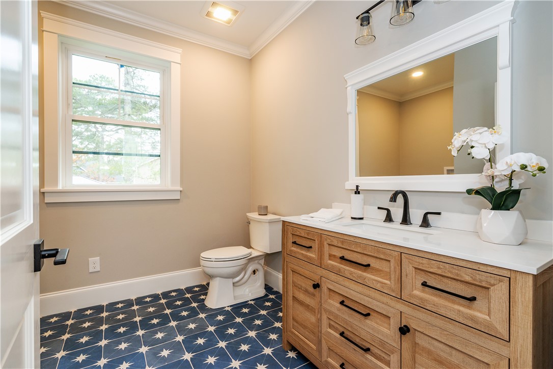 Charlestown, Rhode Island 02813, United States, 3 Bedrooms Bedrooms, ,3 BathroomsBathrooms,Residential,Pending,252248