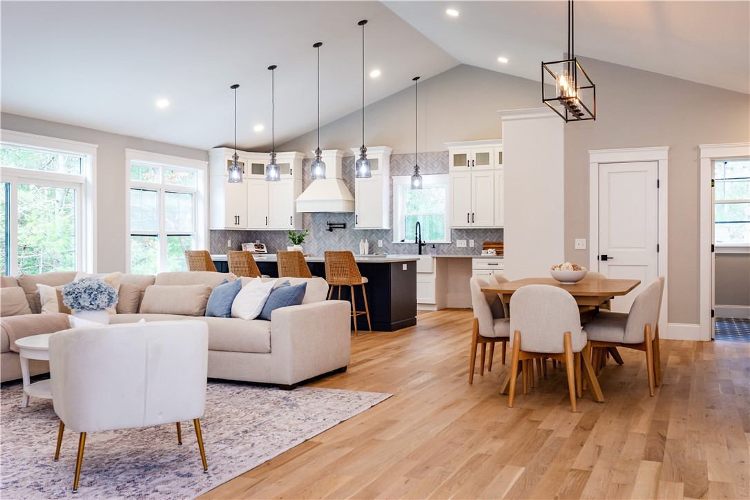 Charlestown, Rhode Island 02813, United States, 3 Bedrooms Bedrooms, ,3 BathroomsBathrooms,Residential,Pending,252248