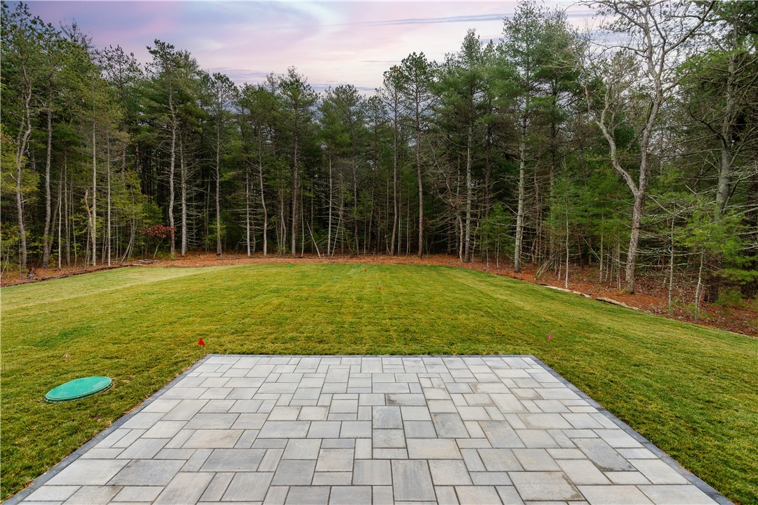 Charlestown, Rhode Island 02813, United States, 3 Bedrooms Bedrooms, ,3 BathroomsBathrooms,Residential,Pending,252248