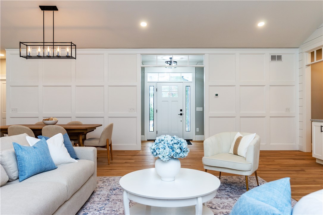 Charlestown, Rhode Island 02813, United States, 3 Bedrooms Bedrooms, ,3 BathroomsBathrooms,Residential,Pending,252248