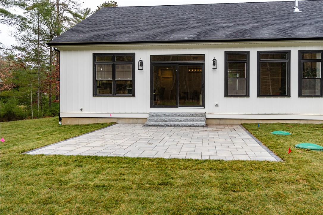 Charlestown, Rhode Island 02813, United States, 3 Bedrooms Bedrooms, ,3 BathroomsBathrooms,Residential,Pending,252248