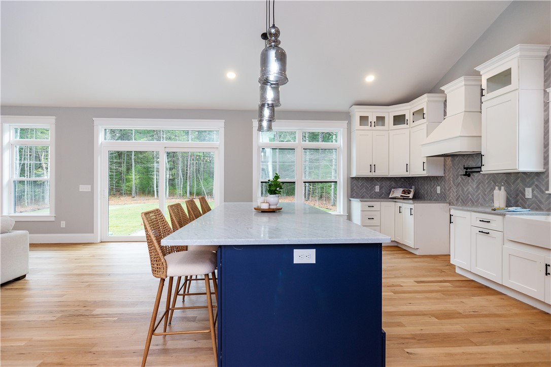 Charlestown, Rhode Island 02813, United States, 3 Bedrooms Bedrooms, ,3 BathroomsBathrooms,Residential,Pending,252248