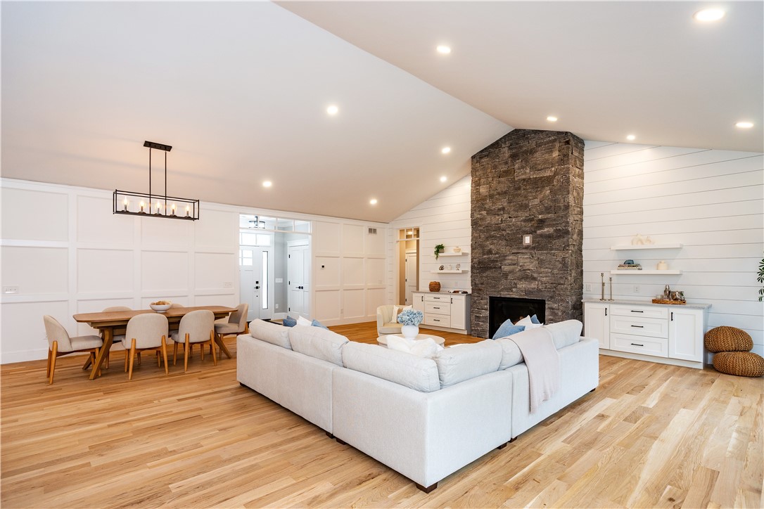 Charlestown, Rhode Island 02813, United States, 3 Bedrooms Bedrooms, ,3 BathroomsBathrooms,Residential,Pending,252248