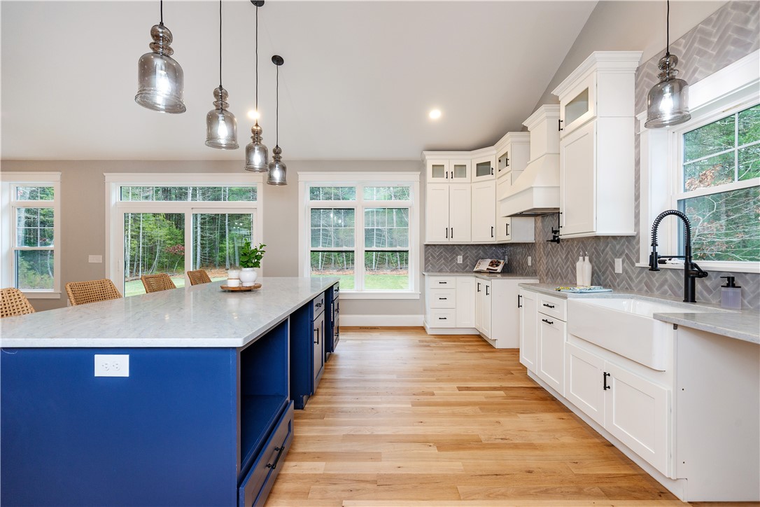 Charlestown, Rhode Island 02813, United States, 3 Bedrooms Bedrooms, ,3 BathroomsBathrooms,Residential,Pending,252248