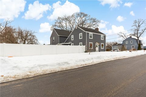 48 Rowe Avenue Warwick RI 02889