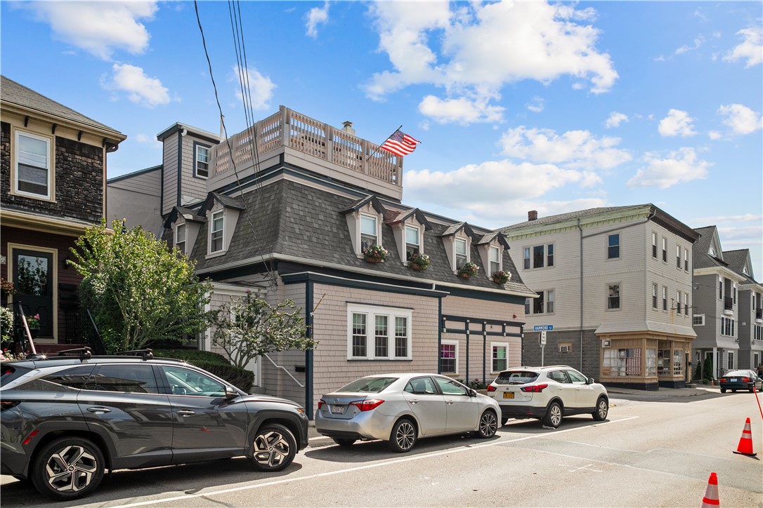 Newport, Rhode Island 02840, United States, 2 Bedrooms Bedrooms, ,2 BathroomsBathrooms,Residential,Active,213789