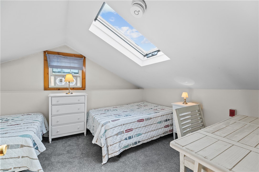 Newport, Rhode Island 02840, United States, 2 Bedrooms Bedrooms, ,2 BathroomsBathrooms,Residential,Active,213789