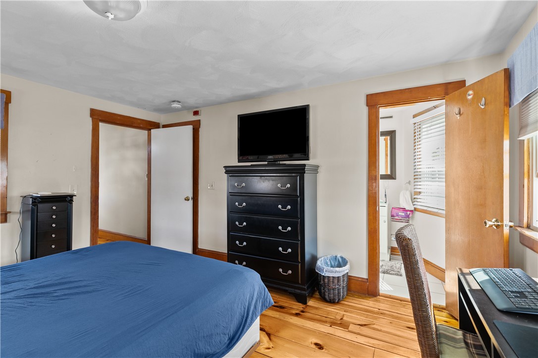 Newport, Rhode Island 02840, United States, 2 Bedrooms Bedrooms, ,2 BathroomsBathrooms,Residential,Active,213789