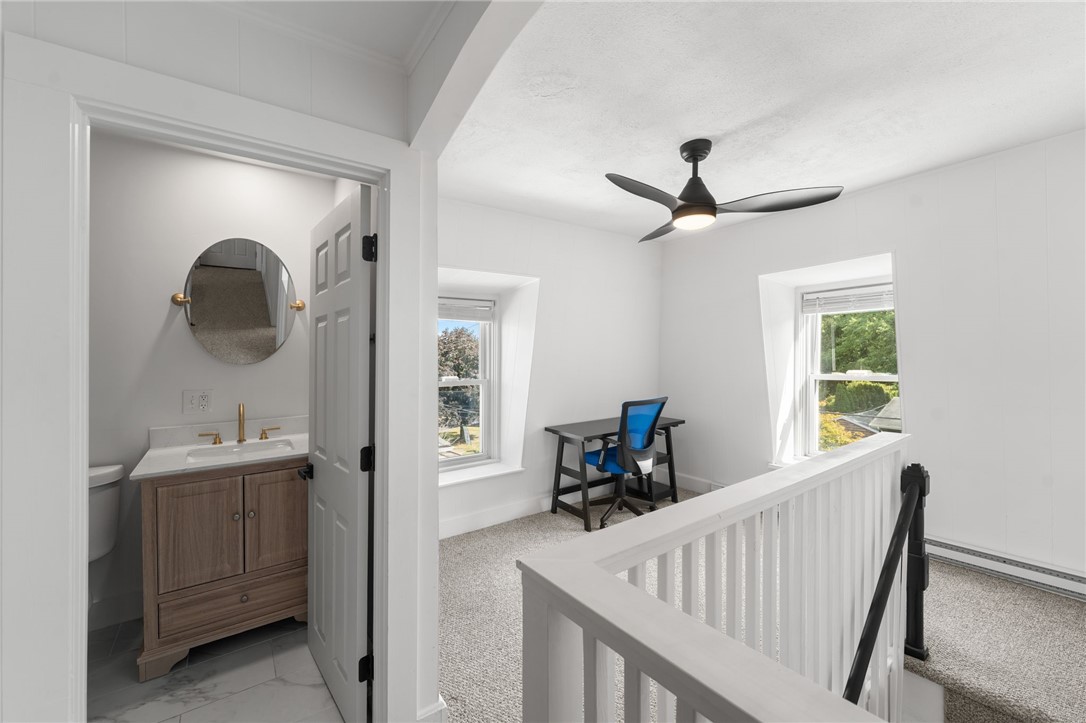 Lincoln, Rhode Island 02802, United States, 3 Bedrooms Bedrooms, ,2 BathroomsBathrooms,Residential,Active,200234