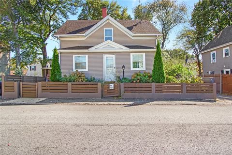 16 Grover Street North Providence RI 02911